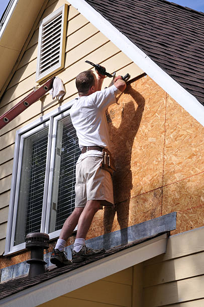 Affordable siding repair and maintenance services in Lyons, KS